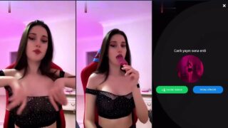 Zeynepiksy çıplak bir bayan üvey kardeşin kandığı seksi ve arkadan geliyor!